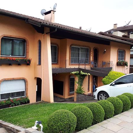 Roloff Praca Das Rosas Gramado Zewnętrze zdjęcie
