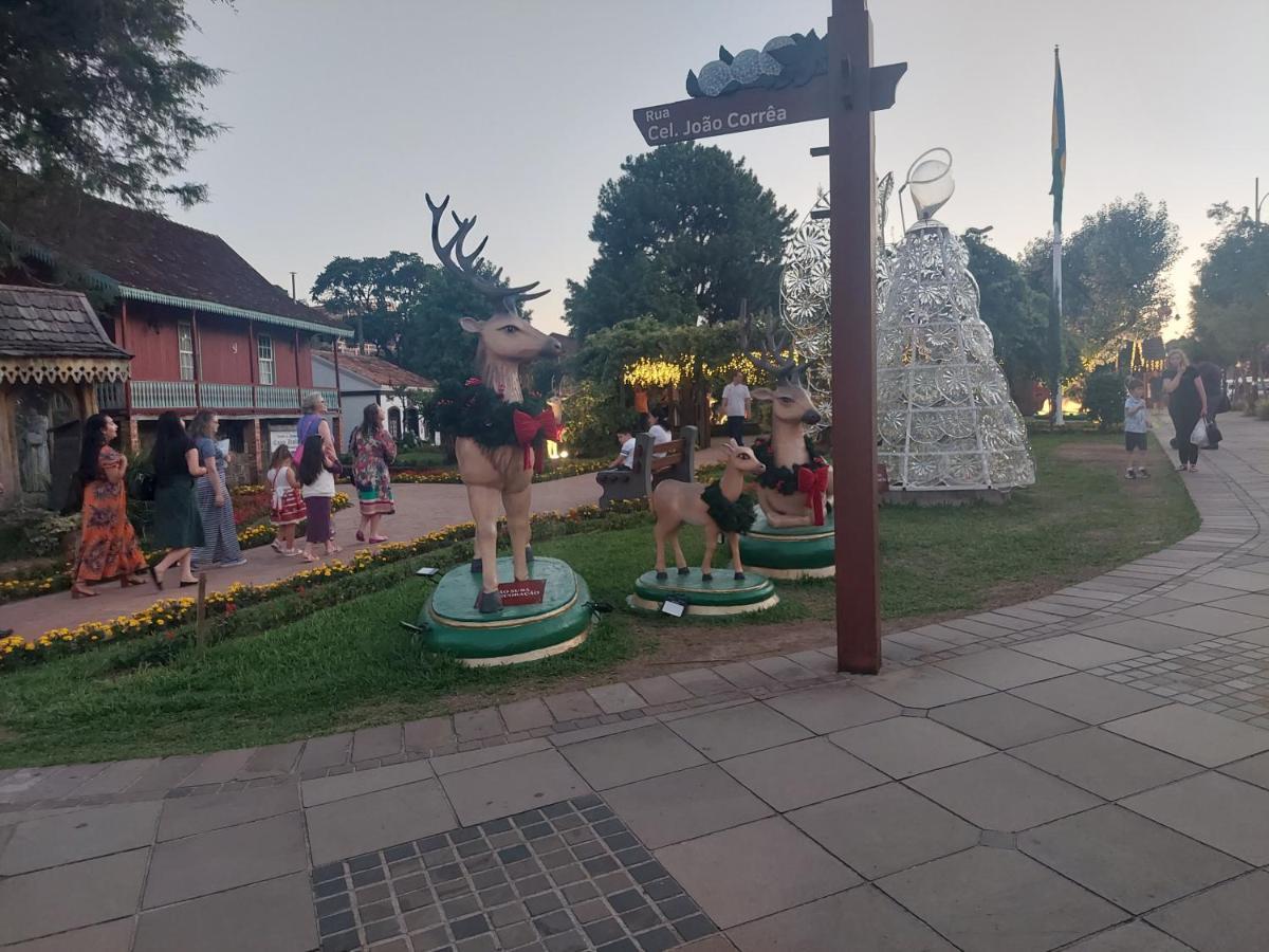 Roloff Praca Das Rosas Gramado Zewnętrze zdjęcie